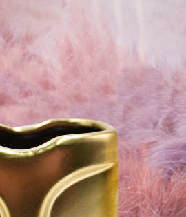 مزهرية ذهبي على شكل وجة مزهرية ذهبي على شكل وجة