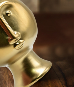 مزهرية ورد شكل وجة لون ذهبي #025110503022