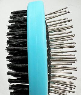 فرشاة العناية بالحيوانات الاليفة 